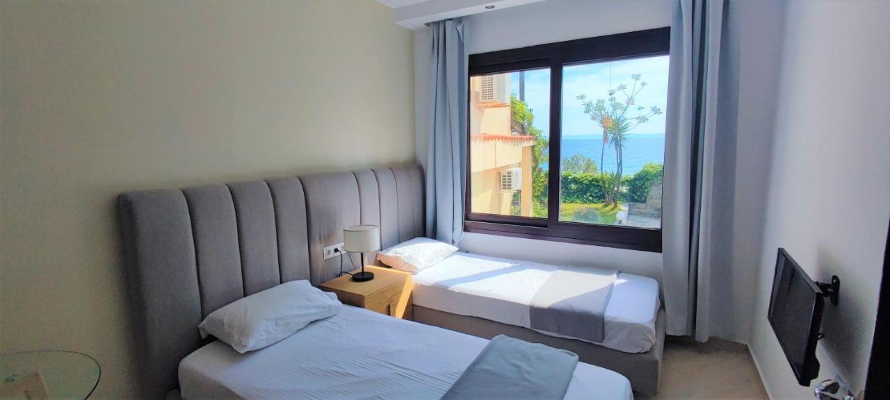 Mina's House Beachfront Apartamento *